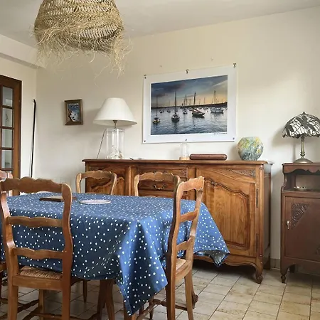356 - Maison Vue Pour 8 Voyageurs, A Frehel. *